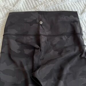 Lululemon 7/8 camo legging
